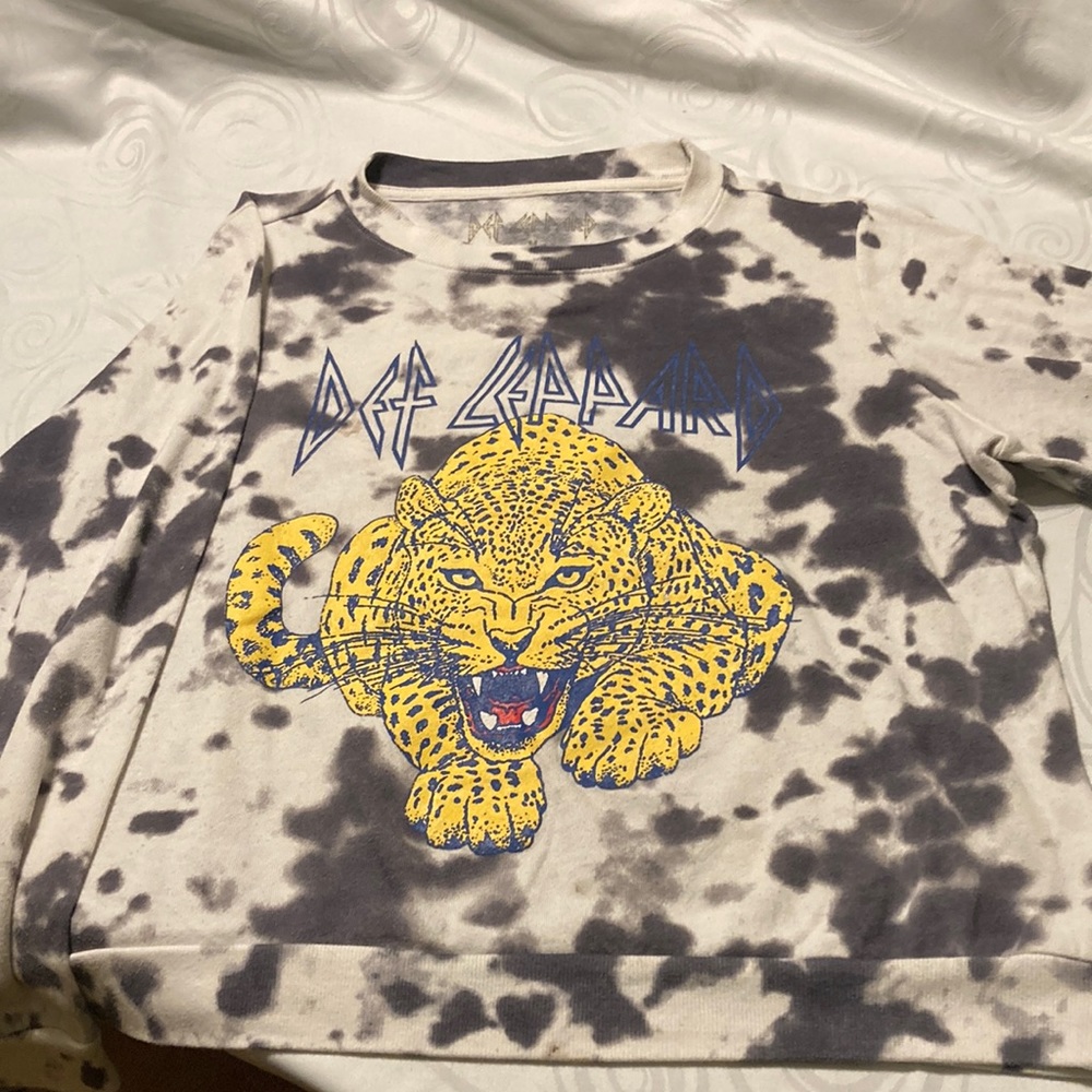 Def Leppard crewneck sweatshirt
